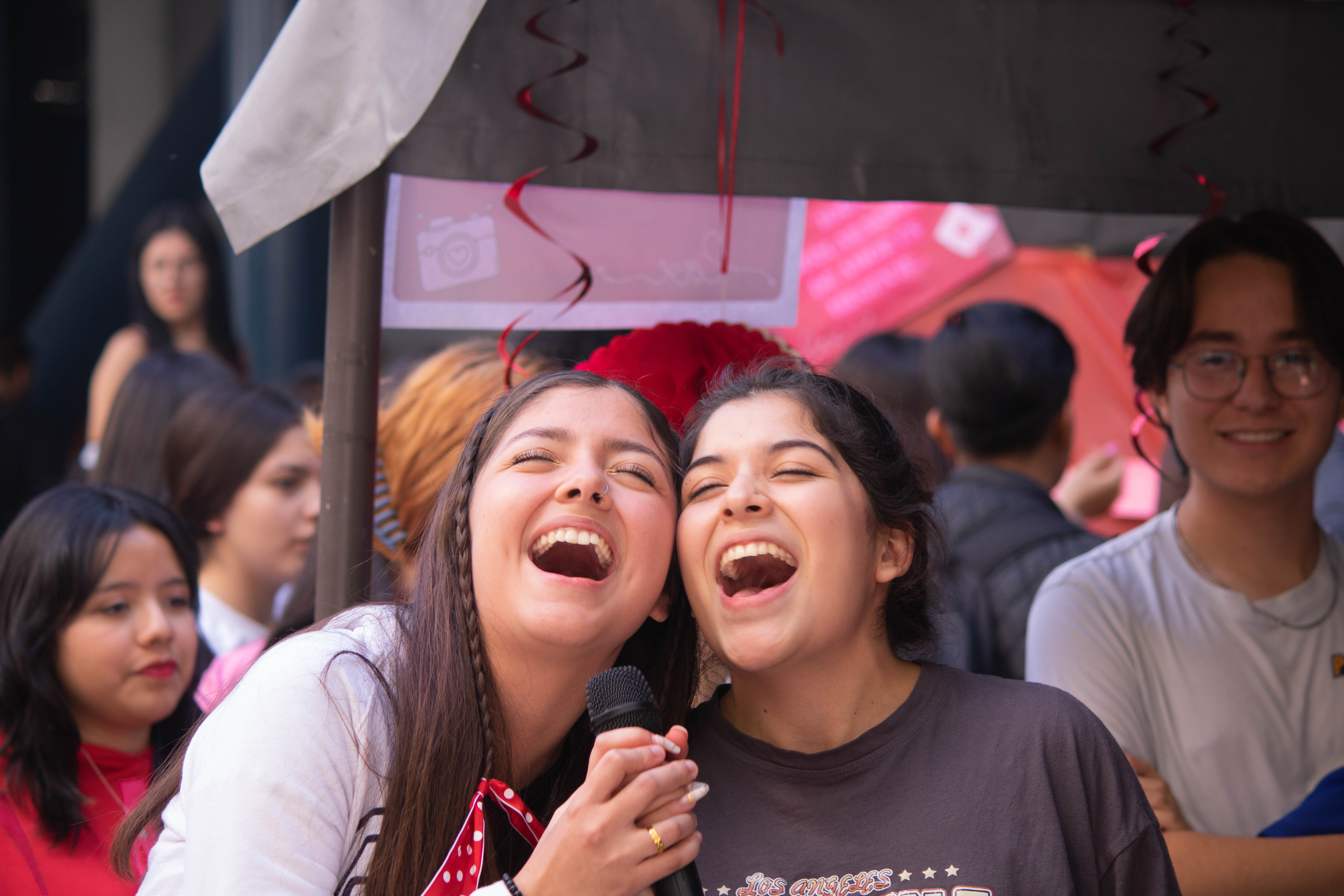 ¡ASÍ CELEBRAN LOS GUERREROS EL DÍA DEL AMOR Y LA AMISTAD!